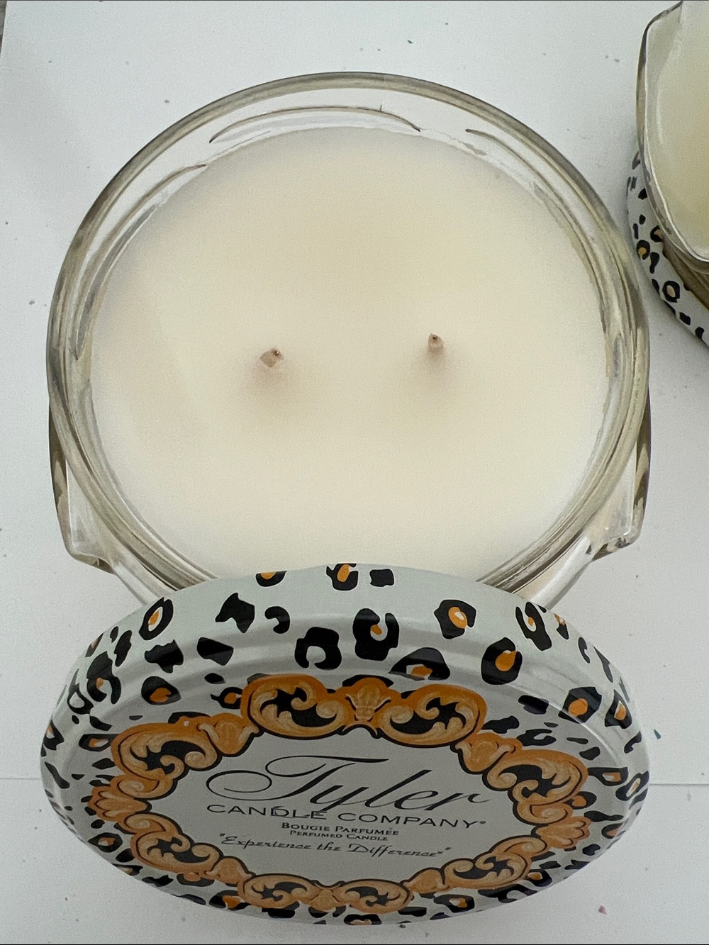 Tyler Candle Company Scented Candles(2) - NWT DIVA & GLAMFAM Scents 11oz - Picture 6 of 7